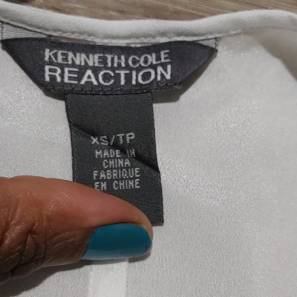 Kenneth Cole Top White Size XS - Picture 9 of 9
